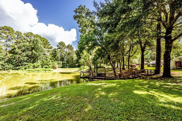 2217 Shannon Drive, Huntsville, TX 77320