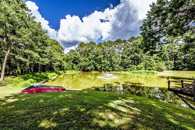 2217 Shannon Drive, Huntsville, TX 77320