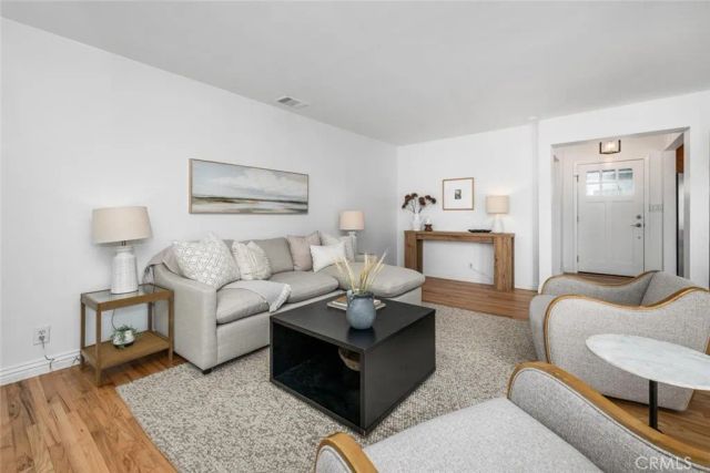 2552 Vuelta Grande, Long Beach, CA 90815