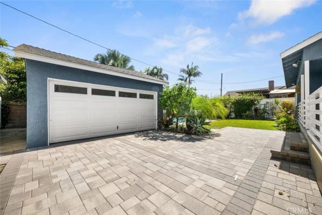 2552 Vuelta Grande, Long Beach, CA 90815