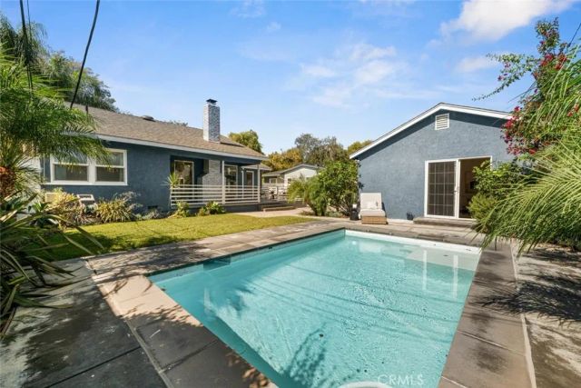 2552 Vuelta Grande, Long Beach, CA 90815