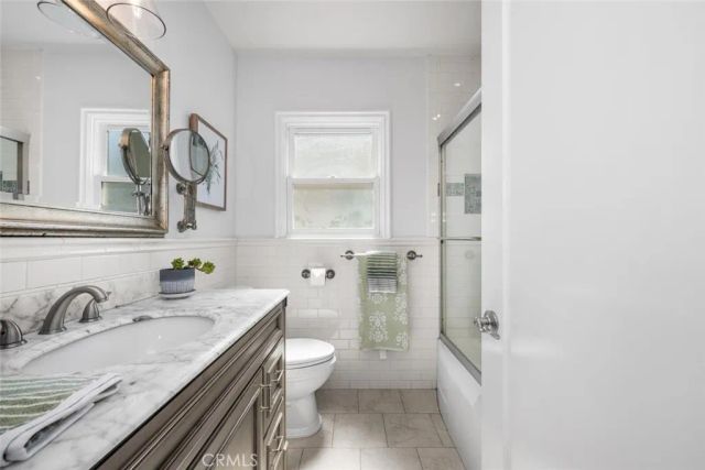 2552 Vuelta Grande, Long Beach, CA 90815