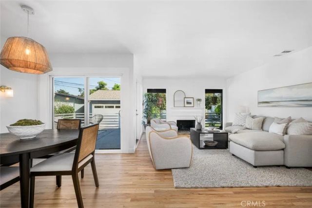 2552 Vuelta Grande, Long Beach, CA 90815