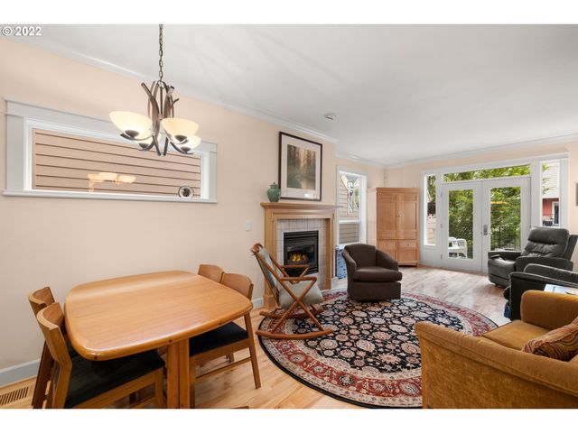 14720 Ne COUCH St, Portland, OR 97230