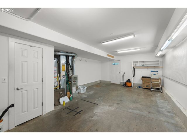 14720 Ne COUCH St, Portland, OR 97230