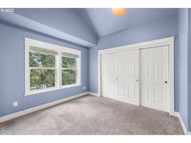 14720 Ne COUCH St, Portland, OR 97230