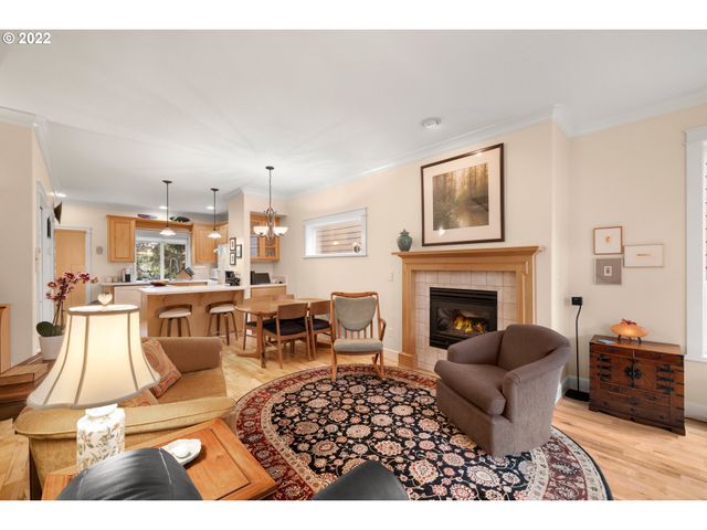 14720 Ne COUCH St, Portland, OR 97230