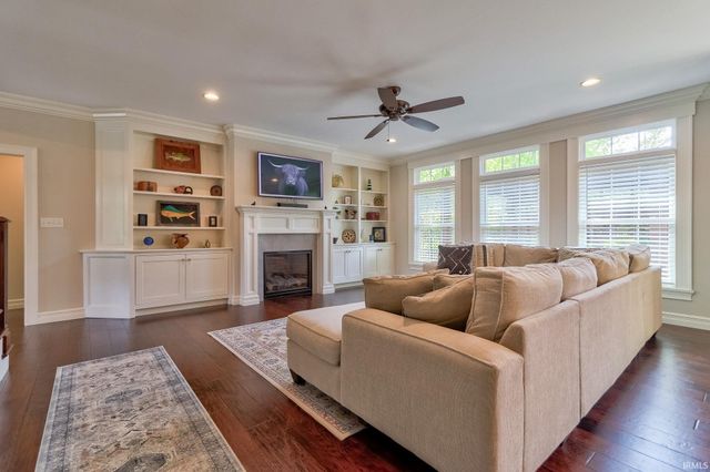333 Mannington Court, Evansville, IN 47711