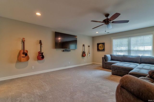333 Mannington Court, Evansville, IN 47711