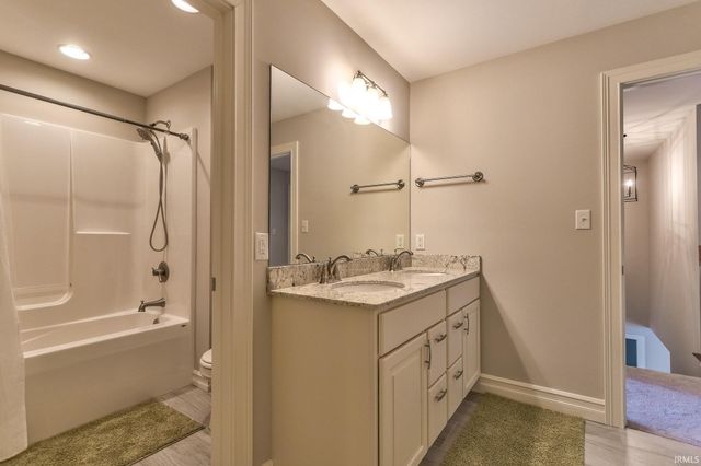333 Mannington Court, Evansville, IN 47711