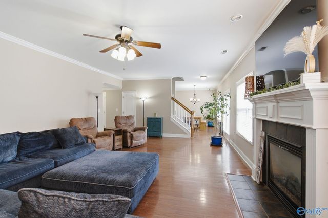 7003 Southcreek Drive SE, Owens Cross Roads, AL 35763