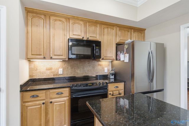 7003 Southcreek Drive SE, Owens Cross Roads, AL 35763