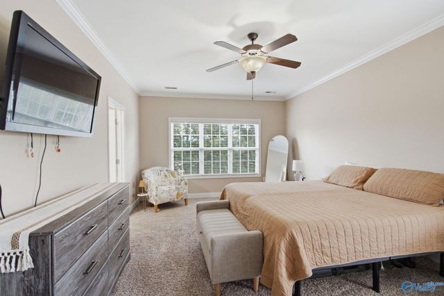 7003 Southcreek Drive SE, Owens Cross Roads, AL 35763