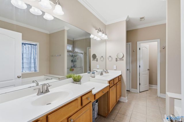 7003 Southcreek Drive SE, Owens Cross Roads, AL 35763