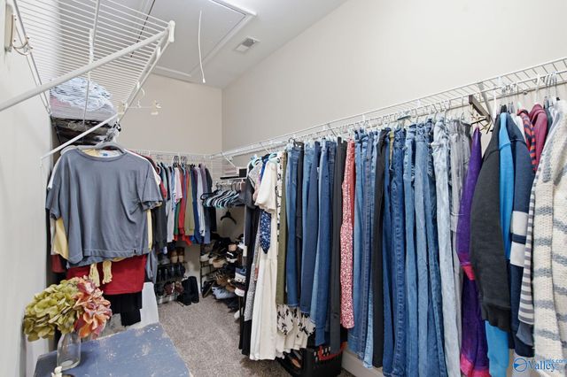 7003 Southcreek Drive SE, Owens Cross Roads, AL 35763
