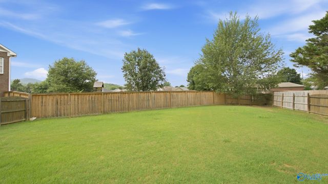 7003 Southcreek Drive SE, Owens Cross Roads, AL 35763