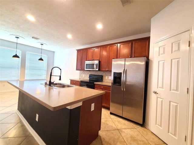 119 Benedict Canyon Loop, Spring, TX 77382