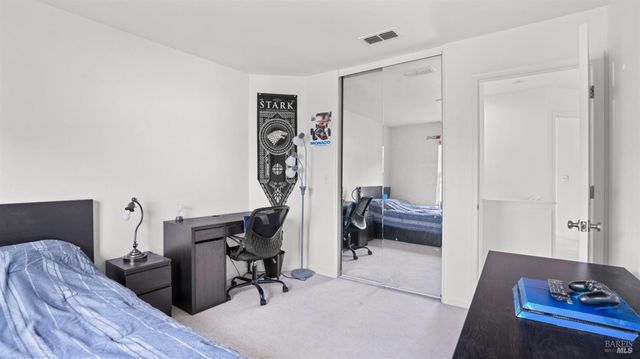 264 Cambridge Ln, Petaluma, CA 94952