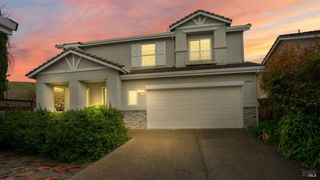 264 Cambridge Ln, Petaluma, CA 94952