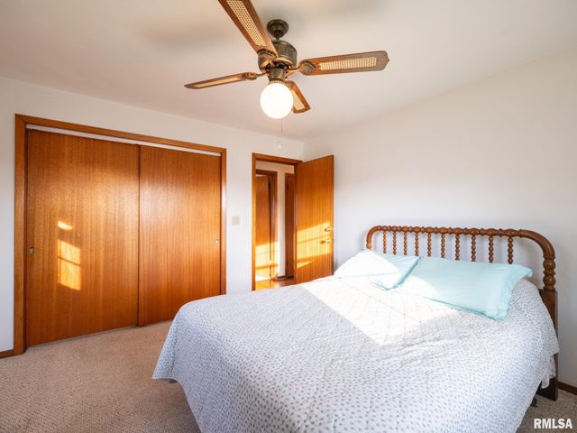 104 N 12TH Street, Pekin, IL 61554