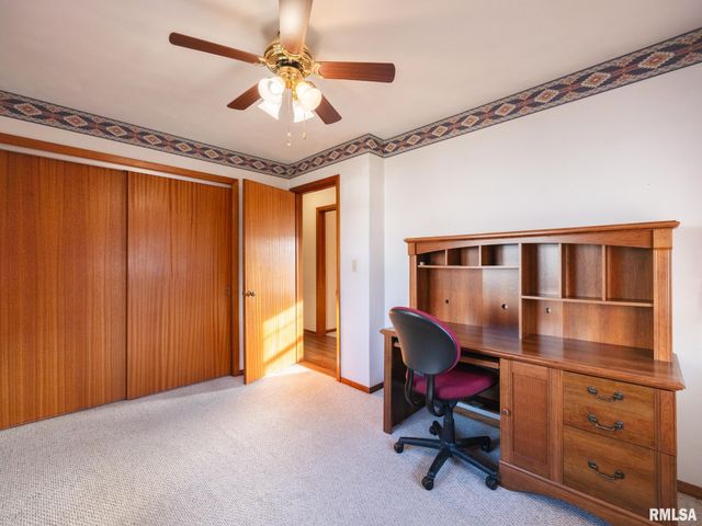 104 N 12TH Street, Pekin, IL 61554