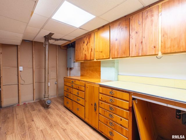 104 N 12TH Street, Pekin, IL 61554