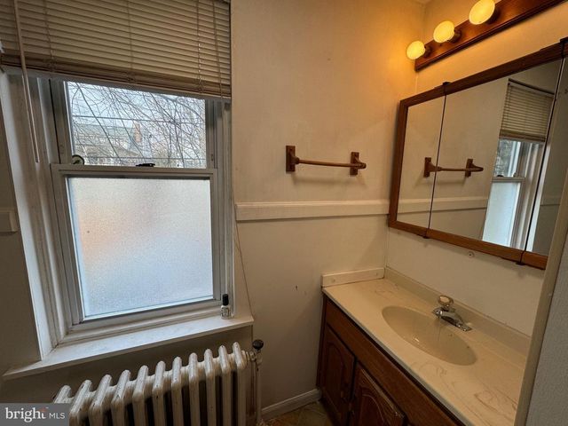 2432 W 19TH ST, Wilmington, DE 19806