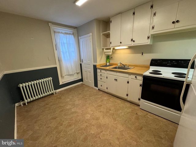 2432 W 19TH ST, Wilmington, DE 19806