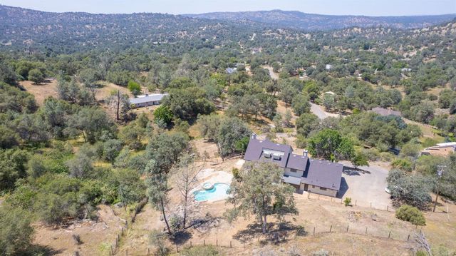 43326 Seminole Court, Coarsegold, CA 93614