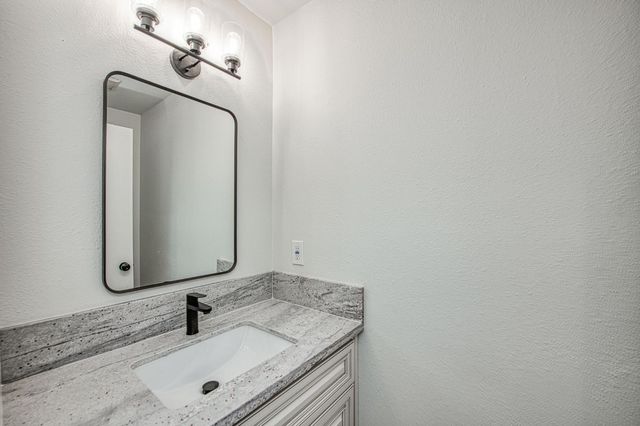 43326 Seminole Court, Coarsegold, CA 93614