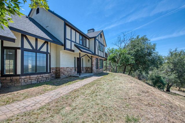 43326 Seminole Court, Coarsegold, CA 93614