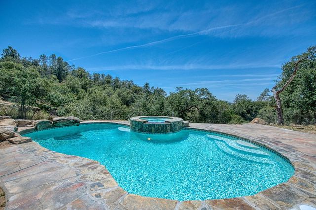 43326 Seminole Court, Coarsegold, CA 93614