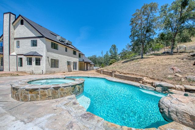 43326 Seminole Court, Coarsegold, CA 93614