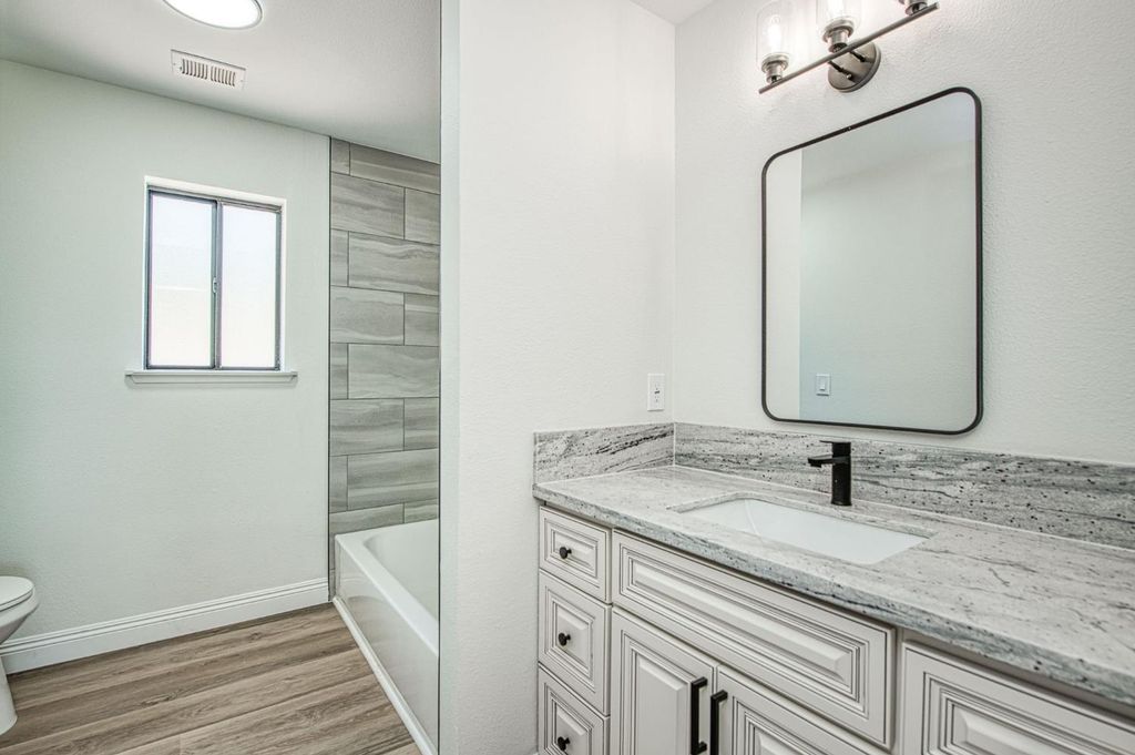 Image 35 of property listing at 43326 Seminole Court, Coarsegold, CA 93614