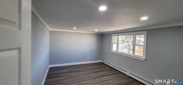 11 Vergennes Court, Groton, CT 06340