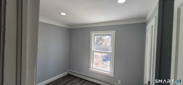 11 Vergennes Court, Groton, CT 06340