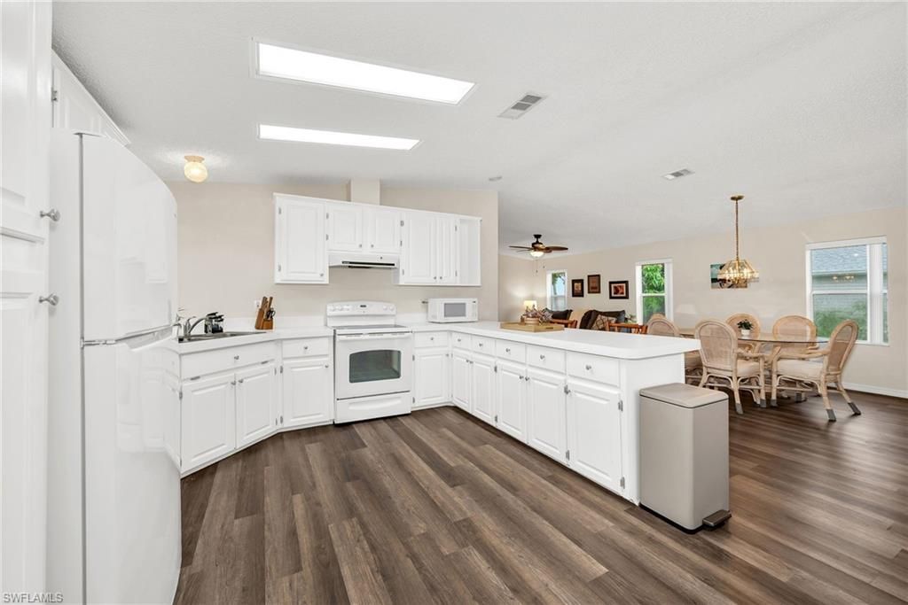 26930 Sammoset WAY, BONITA SPRINGS, FL 34135 — photo 2