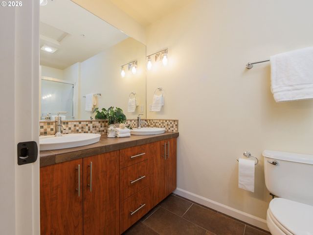 7940 Sw 31ST Ave 2, Portland, OR 97219