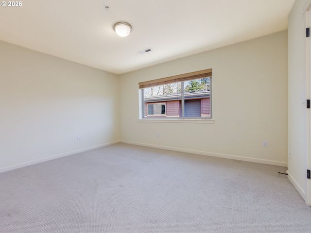 7940 Sw 31ST Ave 2, Portland, OR 97219