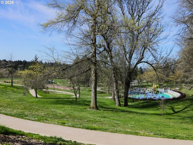 7940 Sw 31ST Ave 2, Portland, OR 97219