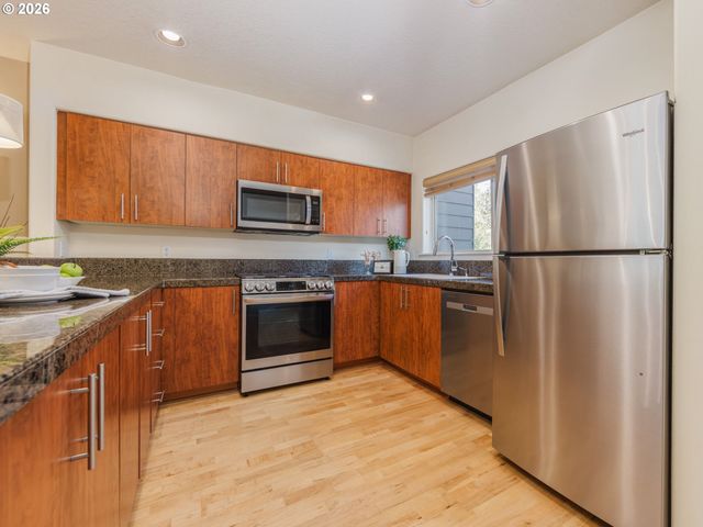 7940 Sw 31ST Ave 2, Portland, OR 97219