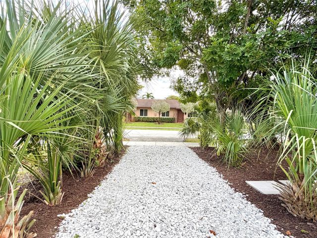 2943 NW 13th Street, Fort Lauderdale, FL 33311