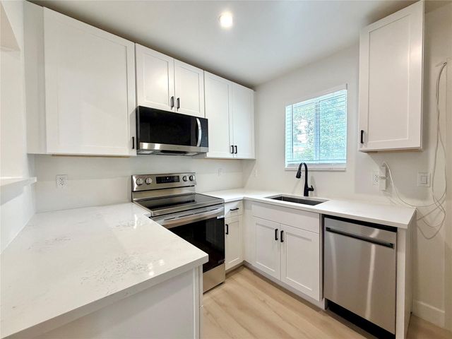 2943 NW 13th Street, Fort Lauderdale, FL 33311