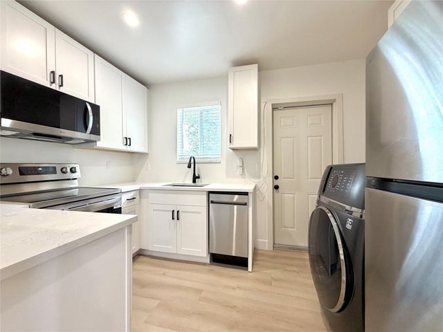 2943 NW 13th Street, Fort Lauderdale, FL 33311