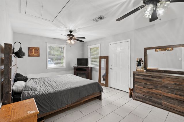 419 Walnut Grove Road, Whitewright, TX 75491