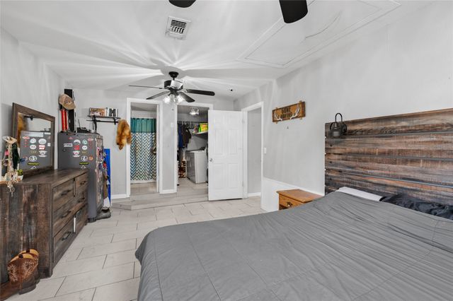 419 Walnut Grove Road, Whitewright, TX 75491