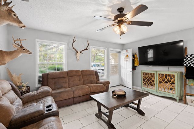 419 Walnut Grove Road, Whitewright, TX 75491