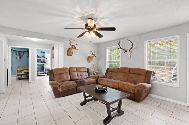 419 Walnut Grove Road, Whitewright, TX 75491