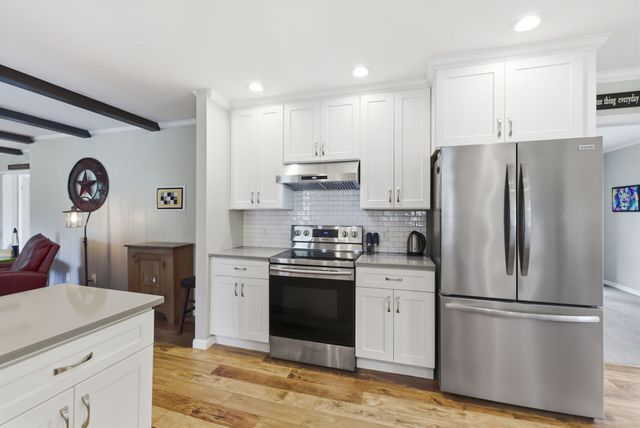 207 Oak Hill Dr, Lebanon, TN 37087