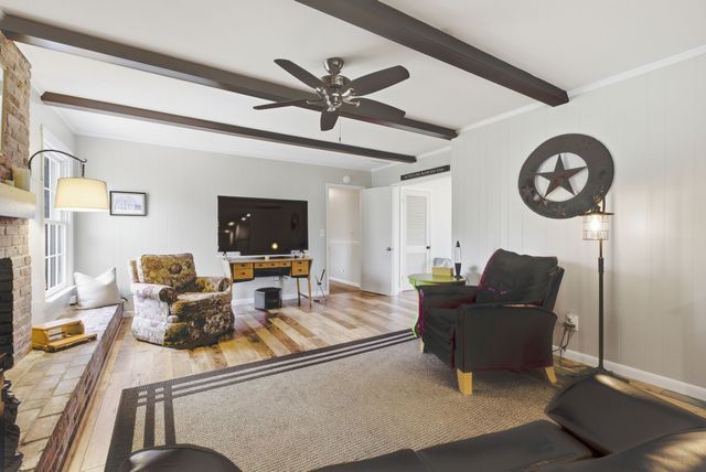 207 Oak Hill Dr, Lebanon, TN 37087